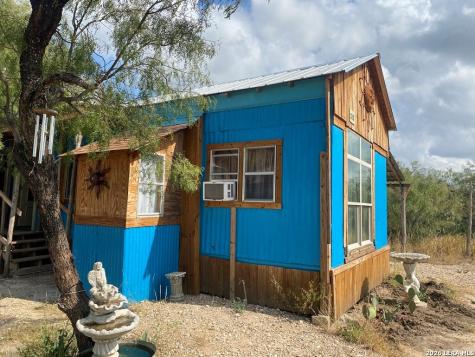 245 Maverick El Indio TX 78860
