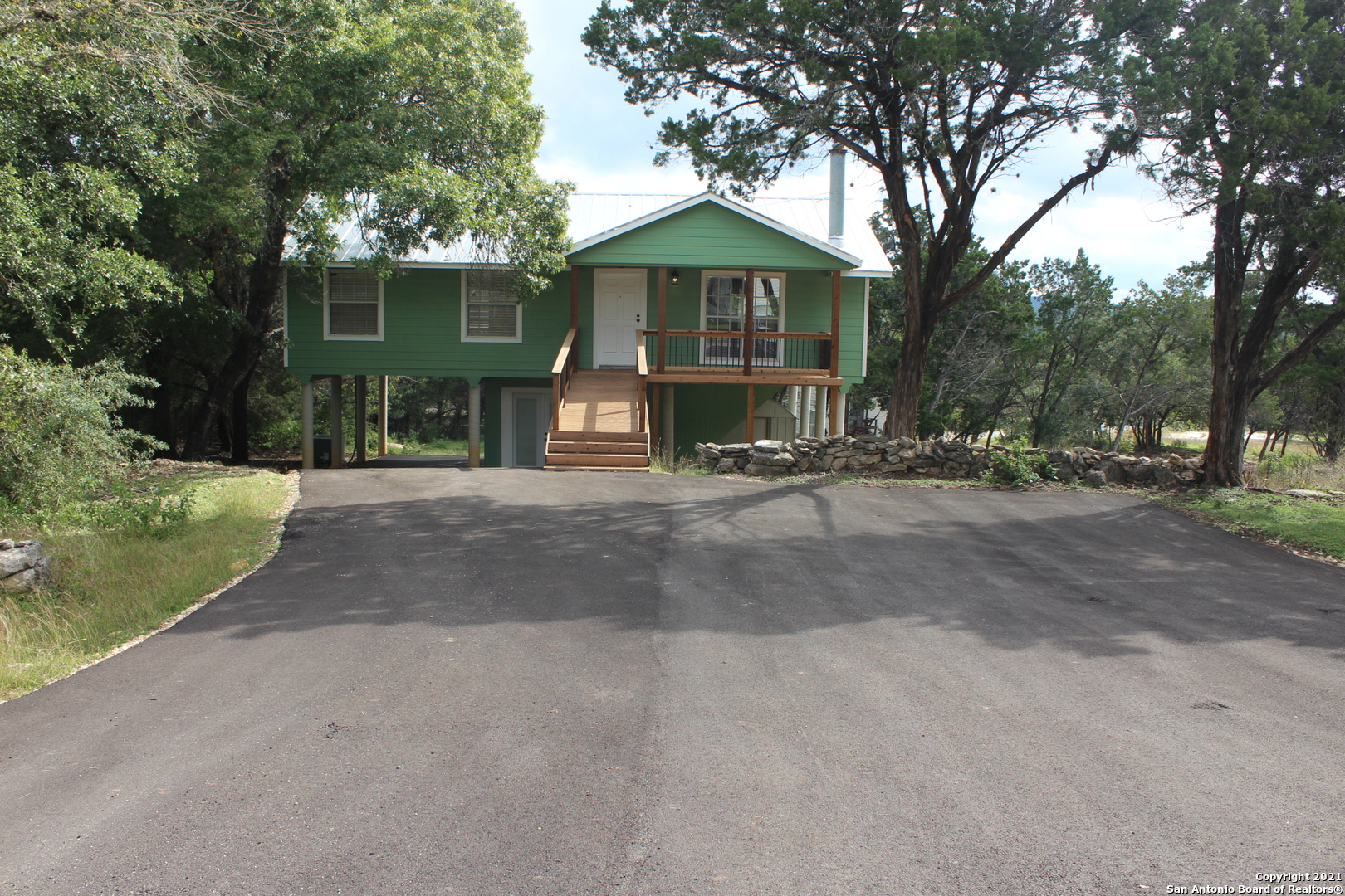 1881 Trailridge Drive Canyon Lake TX 78133