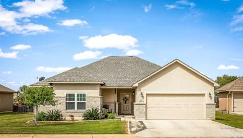 117 Fairway Floresville TX 78114