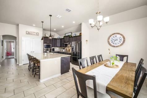 117 Fairway Floresville TX 78114