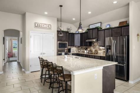 117 Fairway Floresville TX 78114