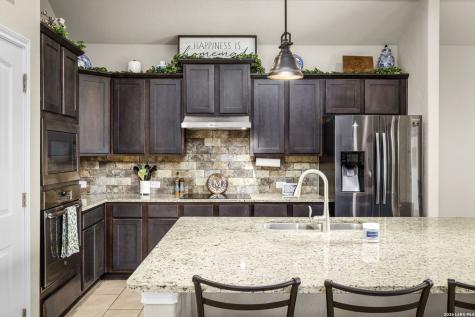 117 Fairway Floresville TX 78114