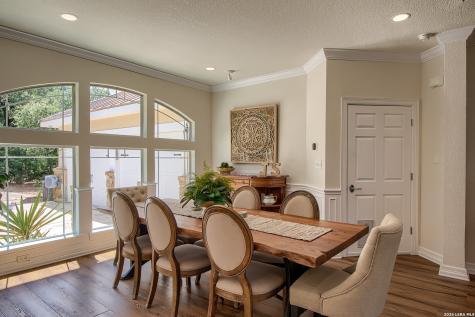 613 N Rolling View San Antonio TX 78253