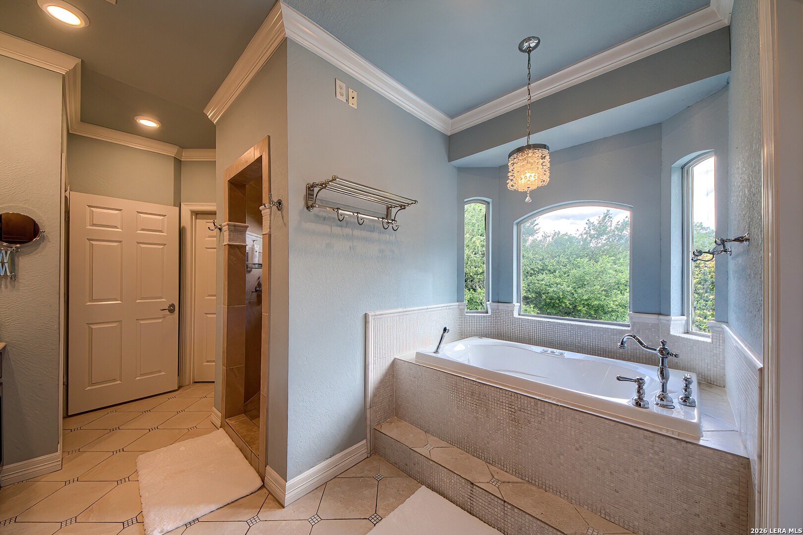 613 N Rolling View San Antonio TX 78253