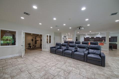 613 N Rolling View San Antonio TX 78253