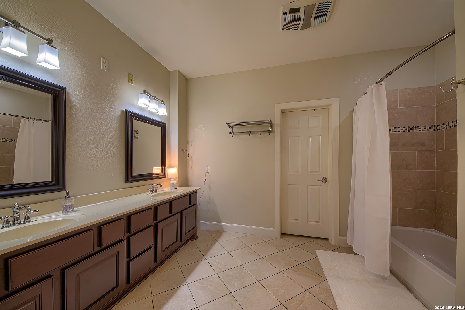 613 N Rolling View San Antonio TX 78253