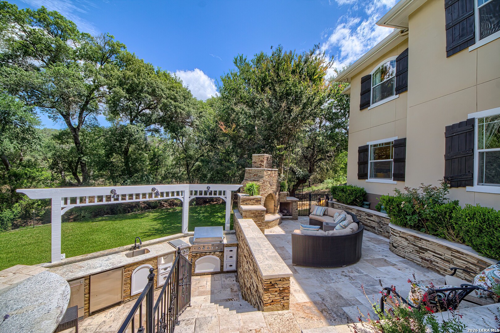 613 N Rolling View San Antonio TX 78253