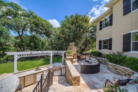 613 N Rolling View San Antonio TX 78253