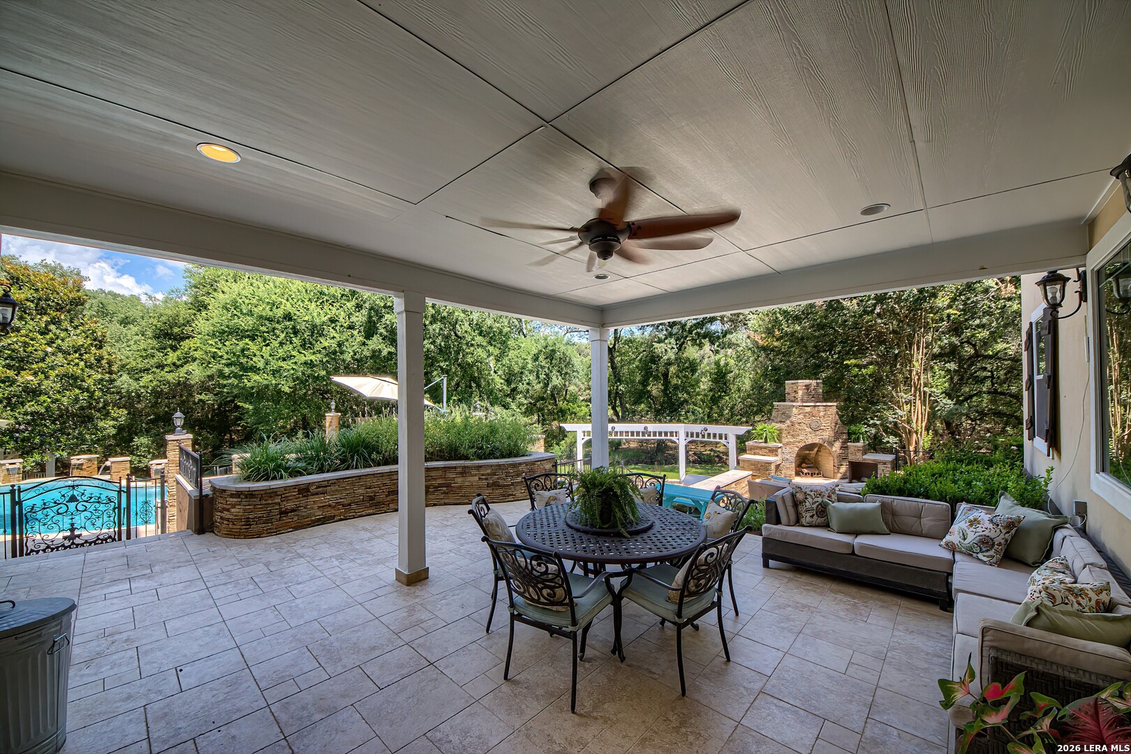 613 N Rolling View San Antonio TX 78253