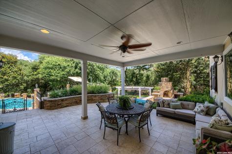 613 N Rolling View San Antonio TX 78253
