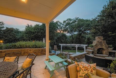 613 N Rolling View San Antonio TX 78253