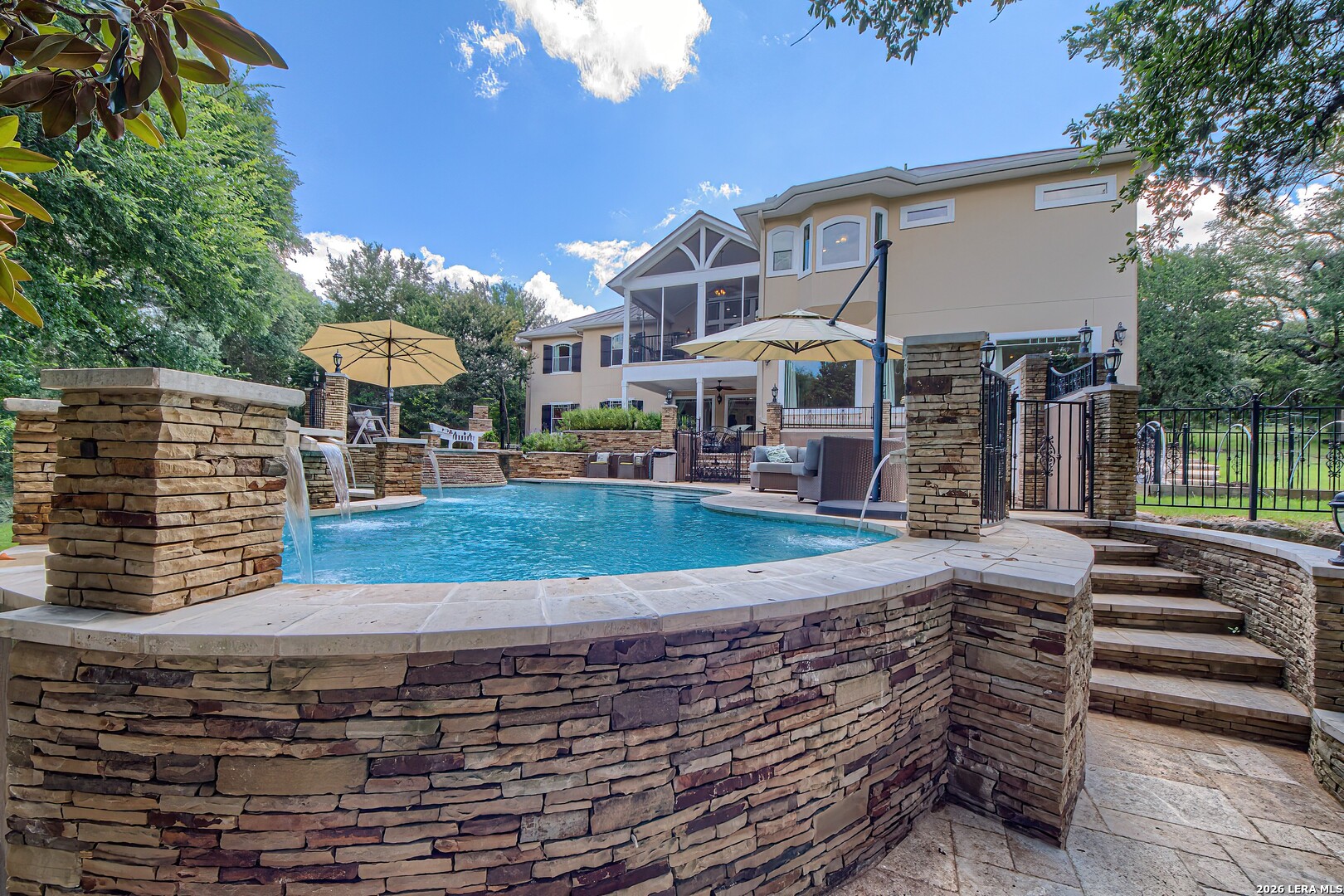 613 N Rolling View San Antonio TX 78253