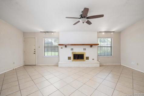 953 Lazy Trail New Braunfels TX 78130
