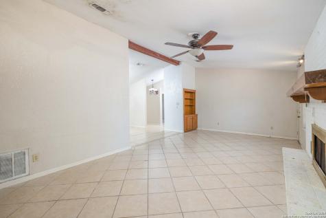 953 Lazy Trail New Braunfels TX 78130