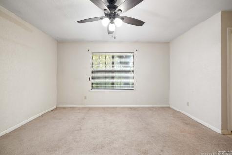 953 Lazy Trail New Braunfels TX 78130