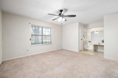 953 Lazy Trail New Braunfels TX 78130