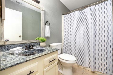 953 Lazy Trail New Braunfels TX 78130