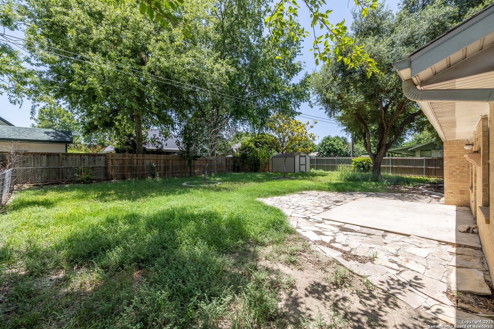 953 Lazy Trail New Braunfels TX 78130