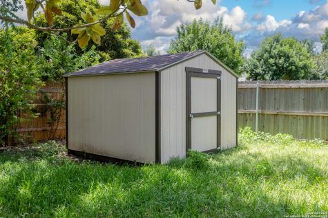 953 Lazy Trail New Braunfels TX 78130