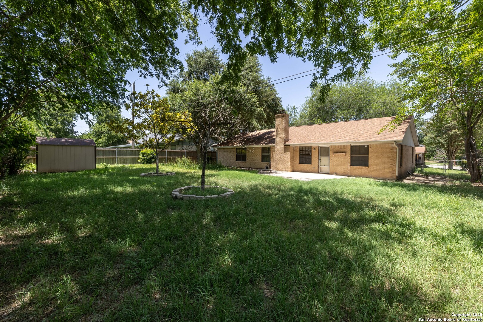 953 Lazy Trail New Braunfels TX 78130