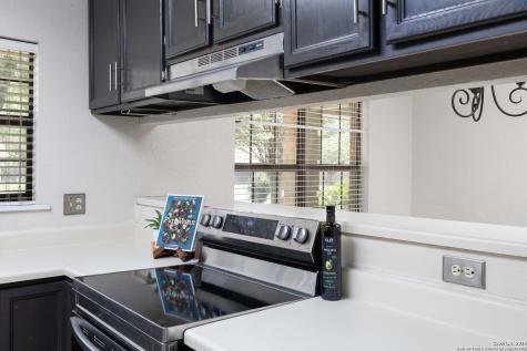 953 Lazy Trail New Braunfels TX 78130