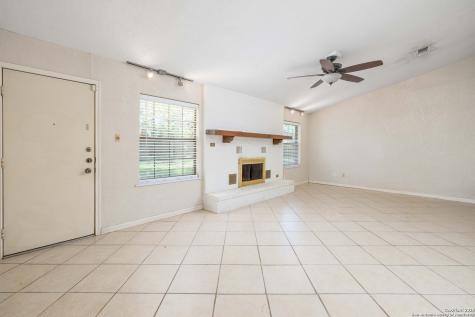 953 Lazy Trail New Braunfels TX 78130