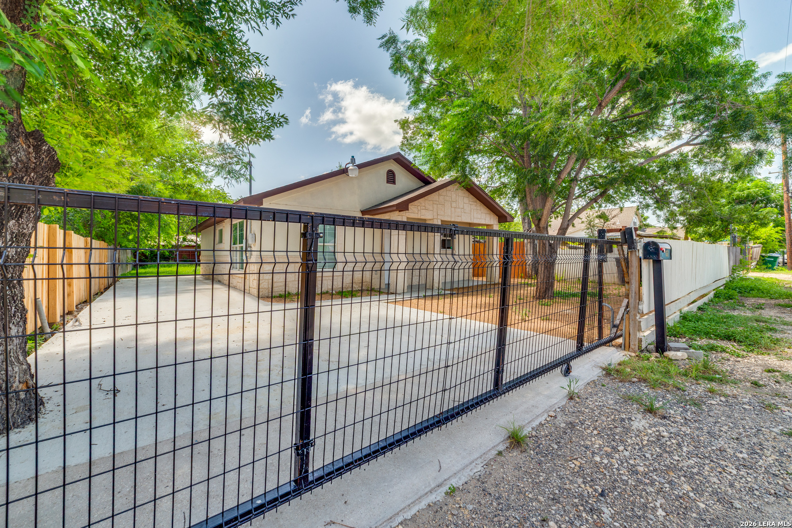 651 N San Augustine Avenue San Antonio TX 78228