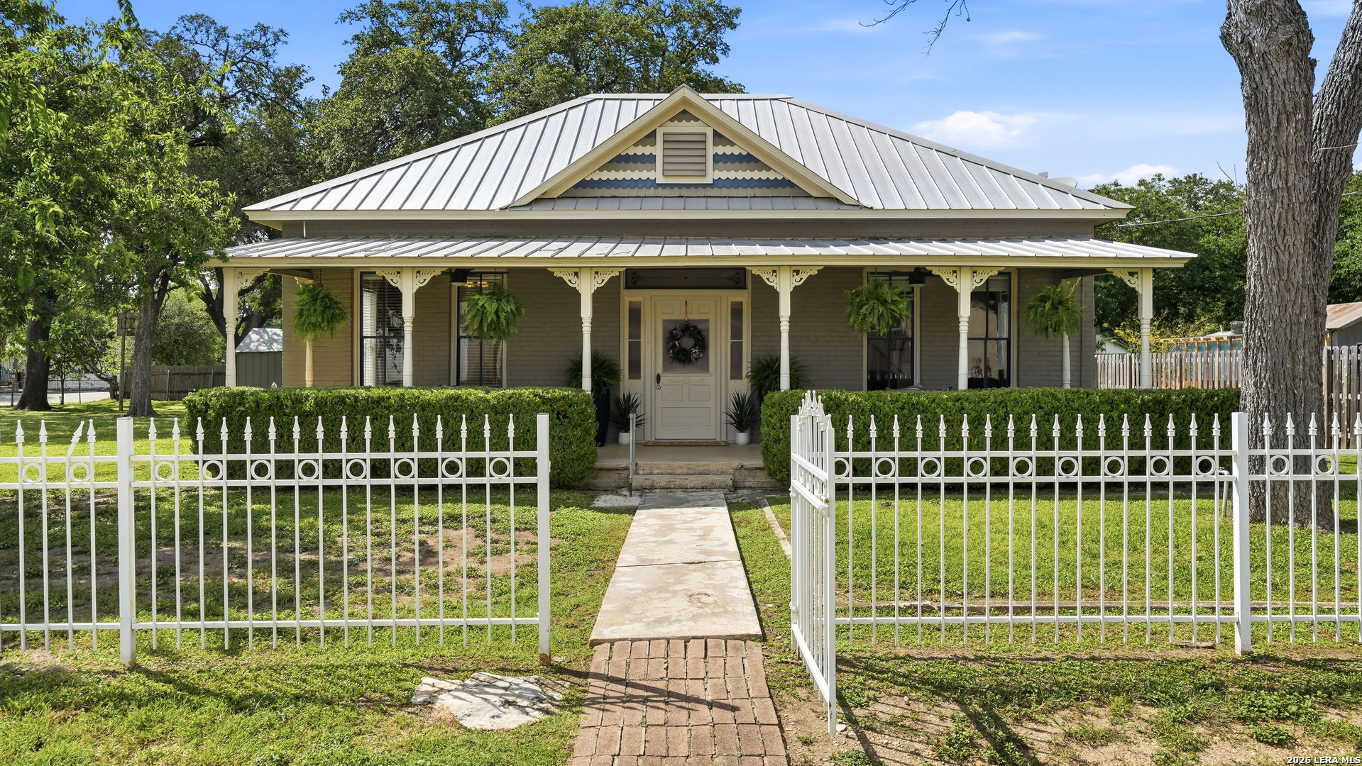 431 E Commerce Street New Braunfels TX 78130
