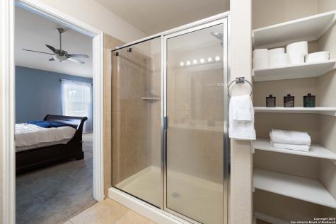 11515 N Peak San Antonio TX 78245