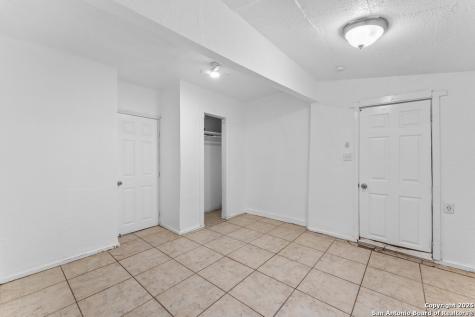 373 Avenue I Poteet TX 78065