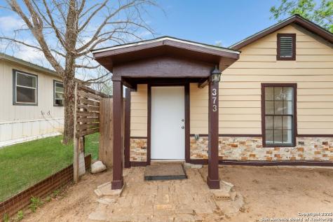 373 Avenue I Poteet TX 78065