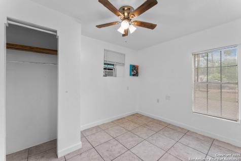 373 Avenue I Poteet TX 78065