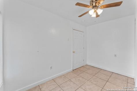 373 Avenue I Poteet TX 78065