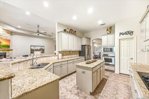 1826 Slumber Pass San Antonio TX 78260