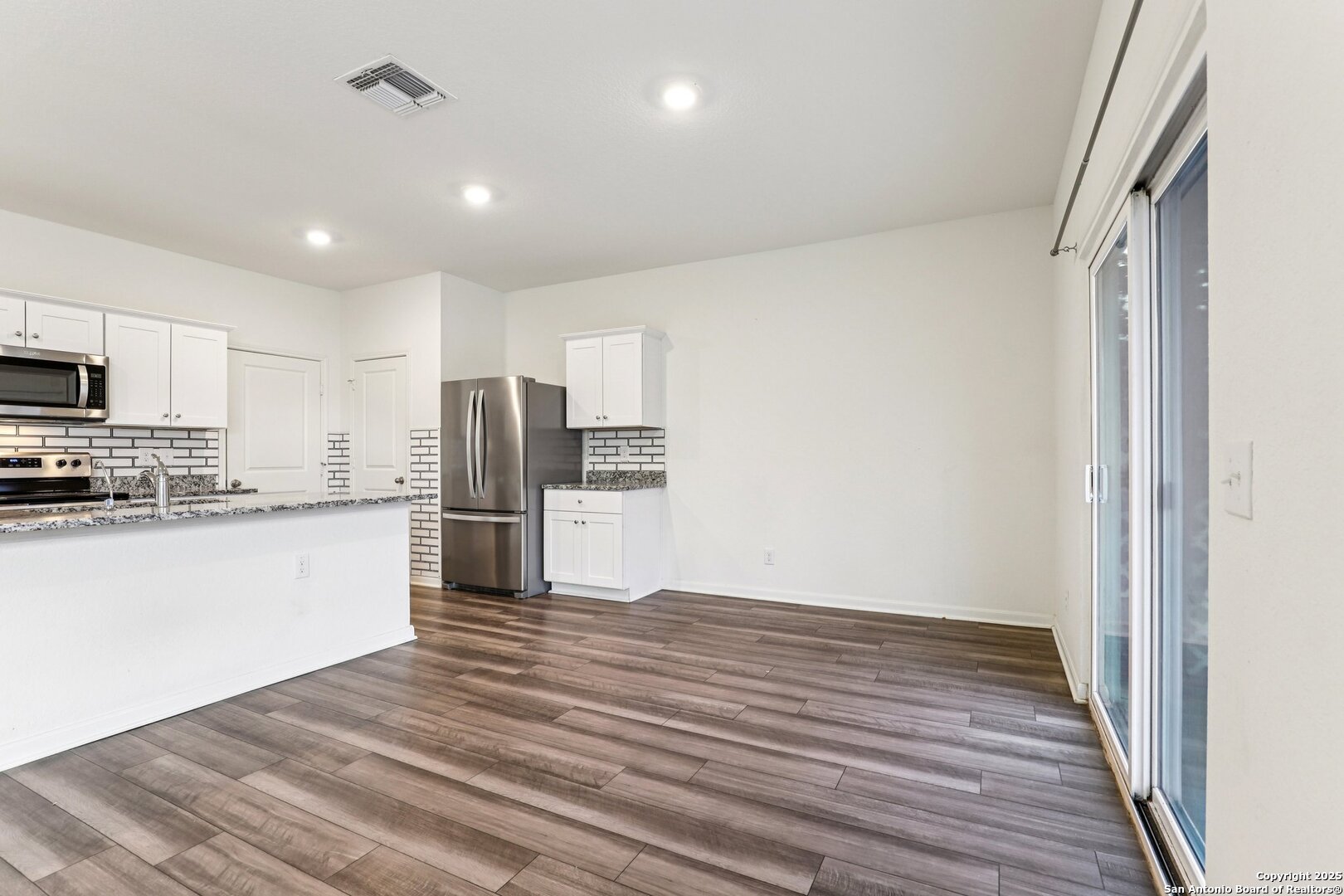 5621 Pearl Meadow Converse TX 78109