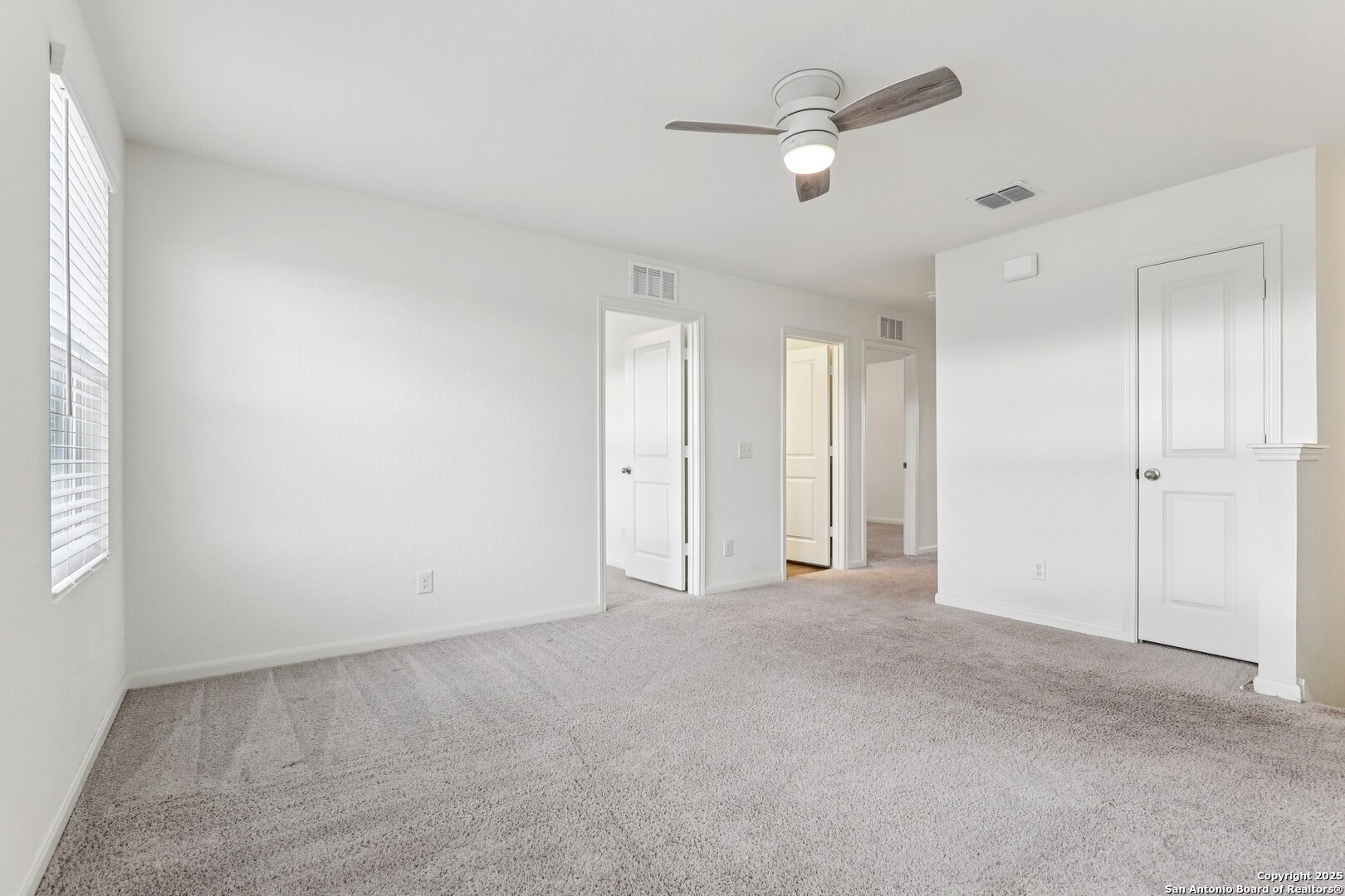 5621 Pearl Meadow Converse TX 78109