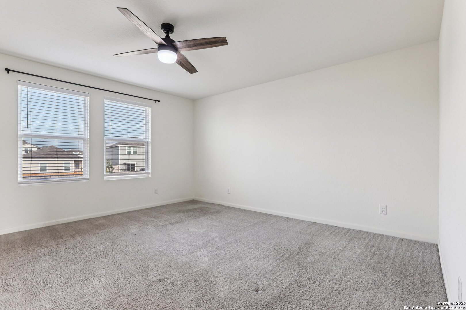 5621 Pearl Meadow Converse TX 78109