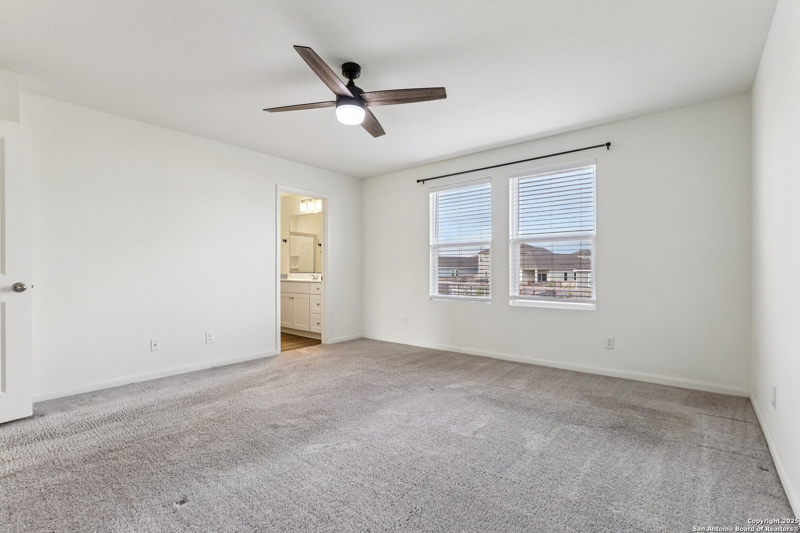 5621 Pearl Meadow Converse TX 78109
