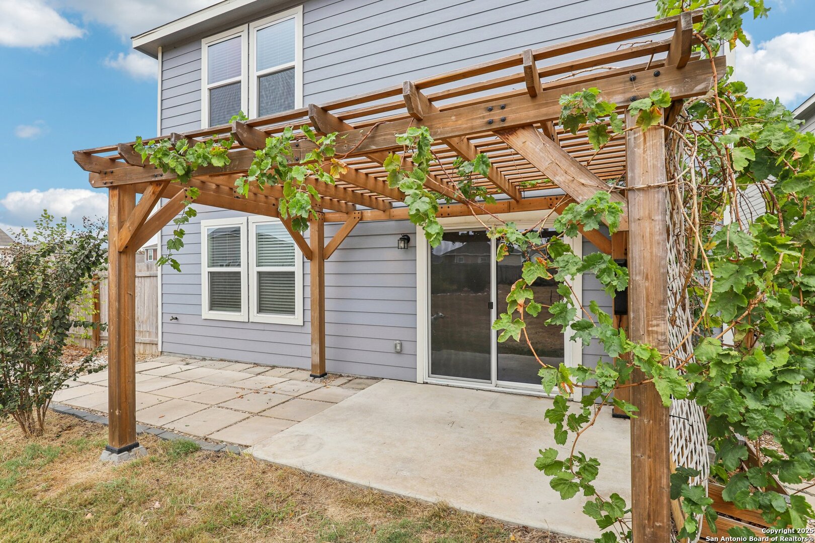 5621 Pearl Meadow Converse TX 78109