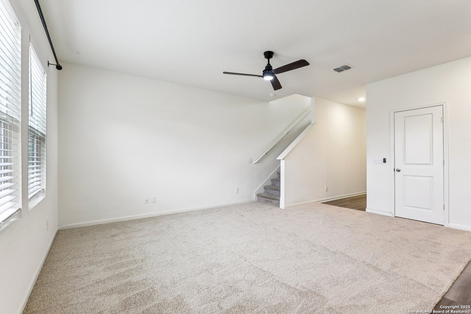 5621 Pearl Meadow Converse TX 78109