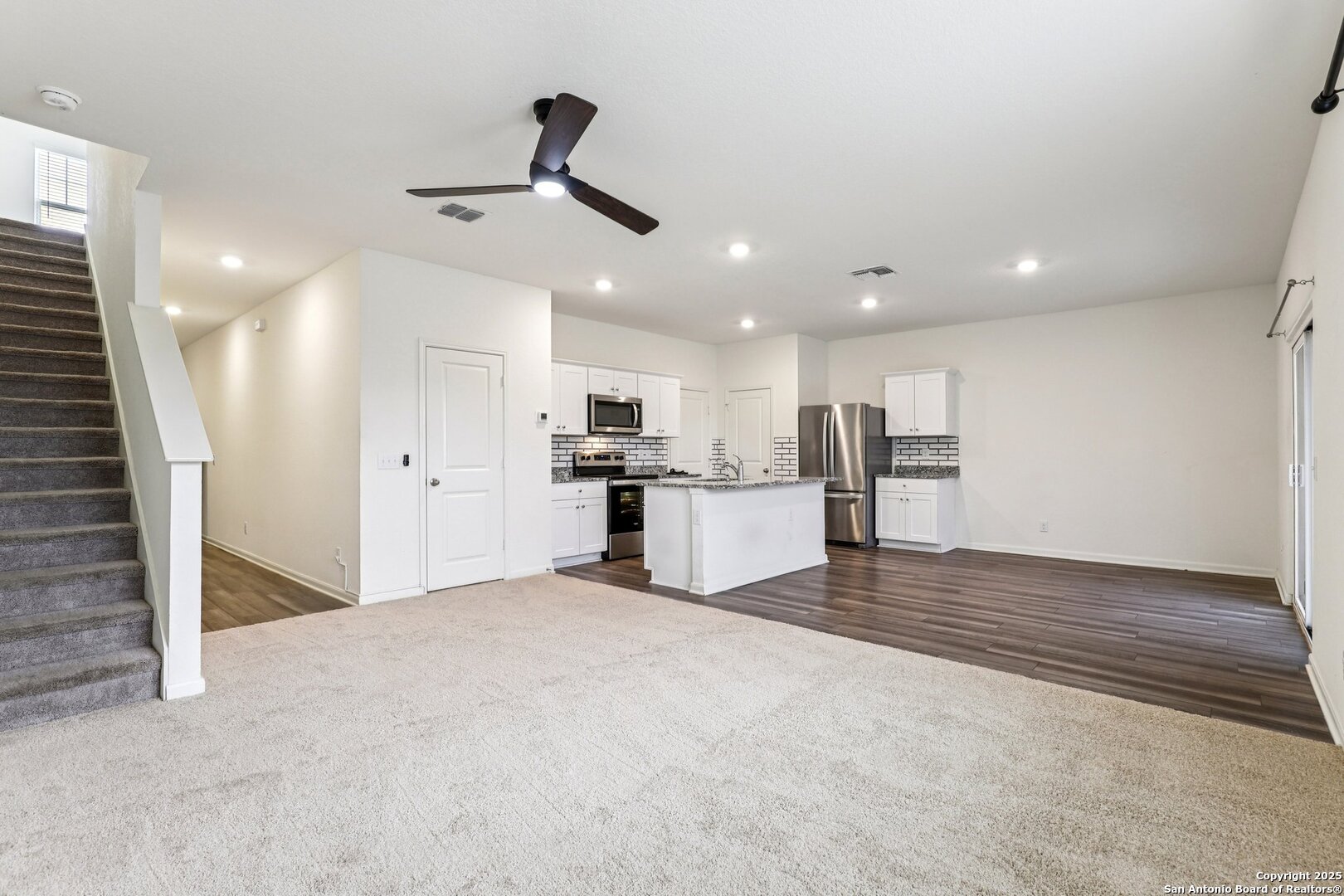 5621 Pearl Meadow Converse TX 78109
