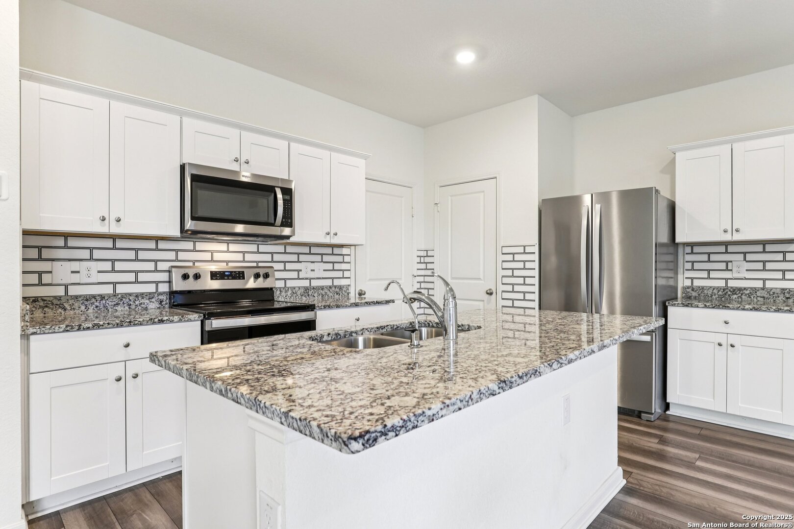 5621 Pearl Meadow Converse TX 78109