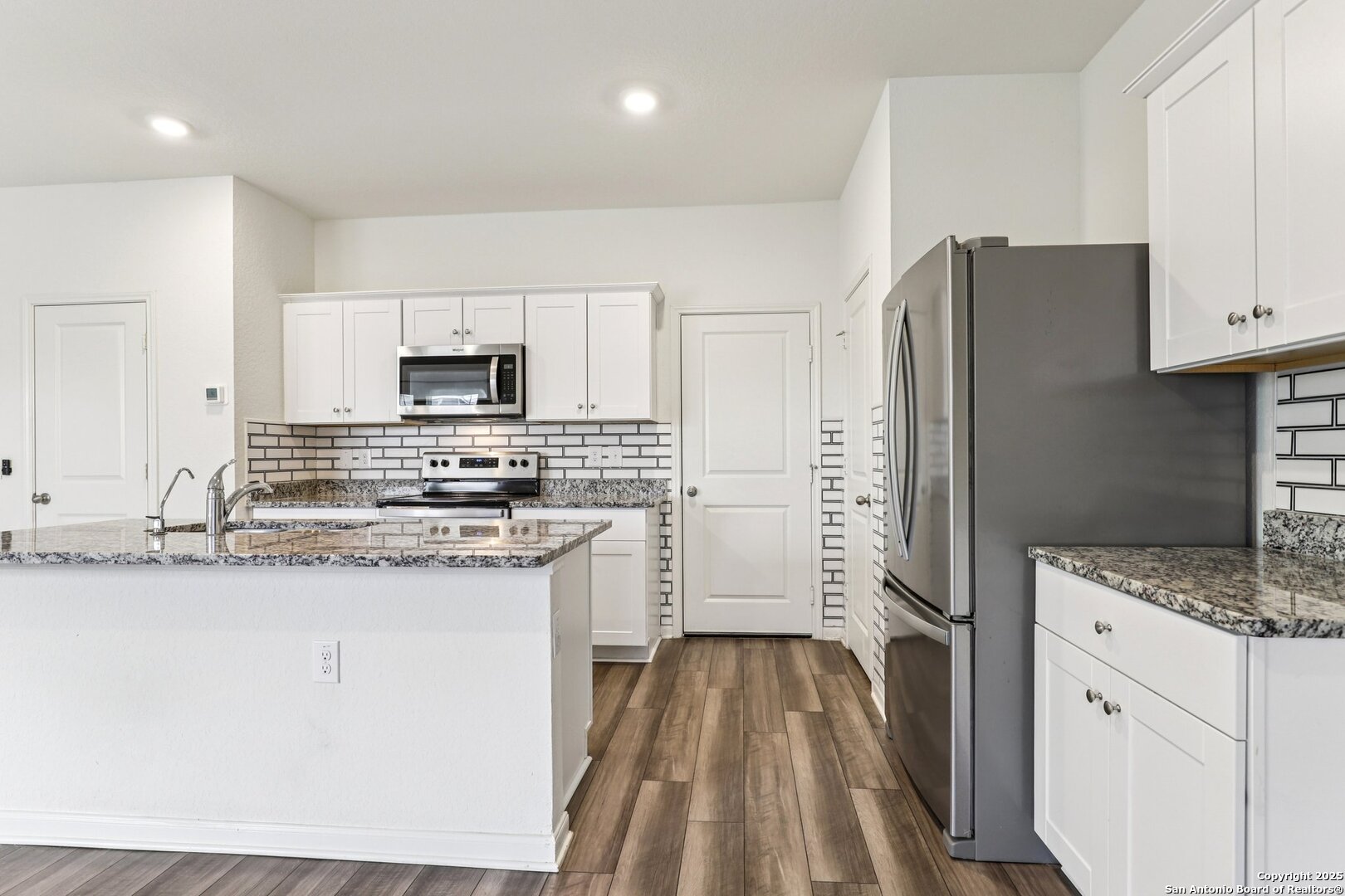5621 Pearl Meadow Converse TX 78109