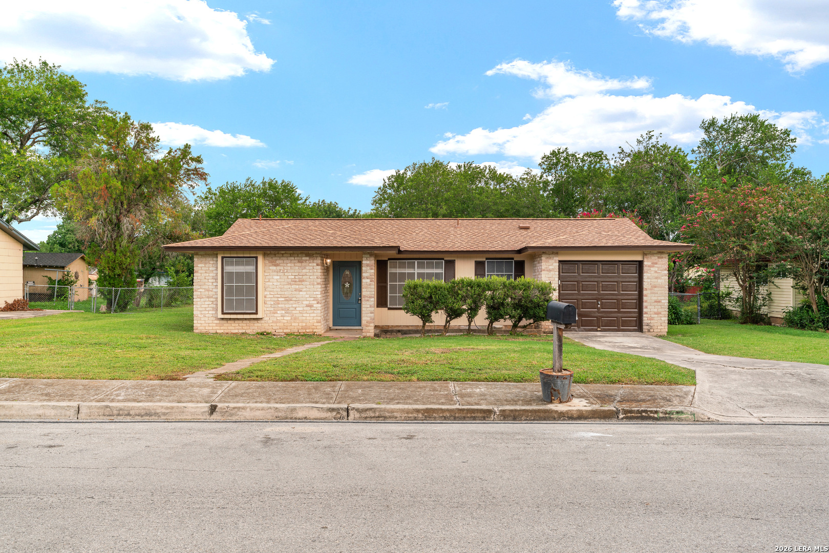 212 Avenue F Converse TX 78109