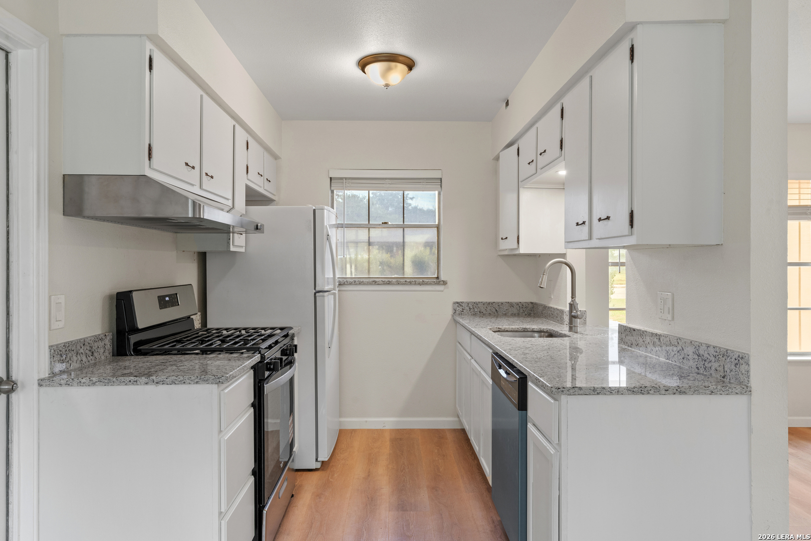 212 Avenue F Converse TX 78109