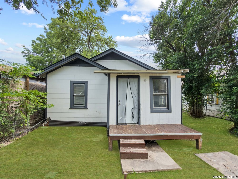 2407 San Fernando San Antonio TX 78207