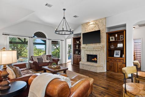 8935 Woodland Pass Boerne TX 78006