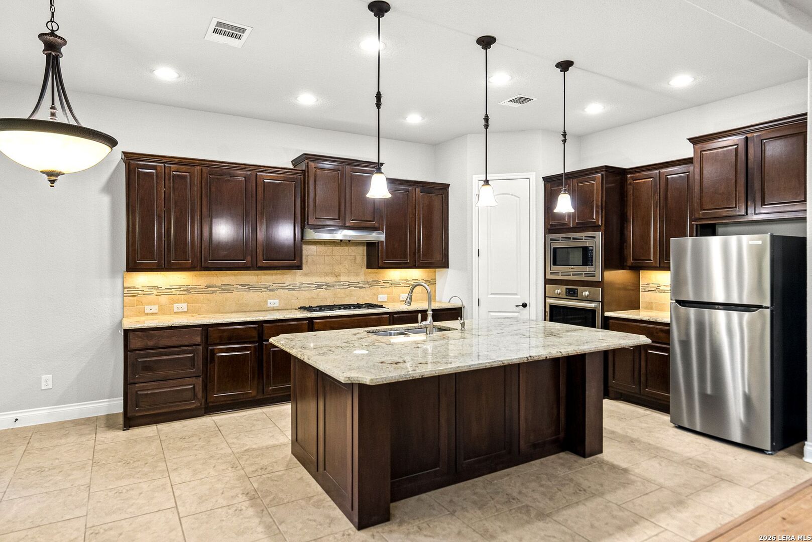 25207 Estancia Cir, San Antonio TX 78260