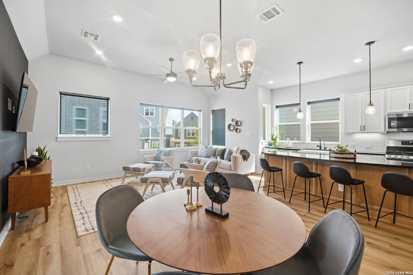 5843 Whitby Road #6 San Antonio TX 78240