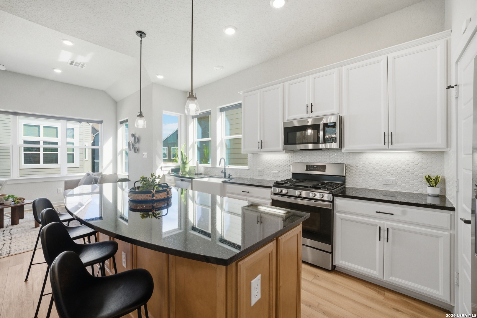 5843 Whitby Road #6 San Antonio TX 78240